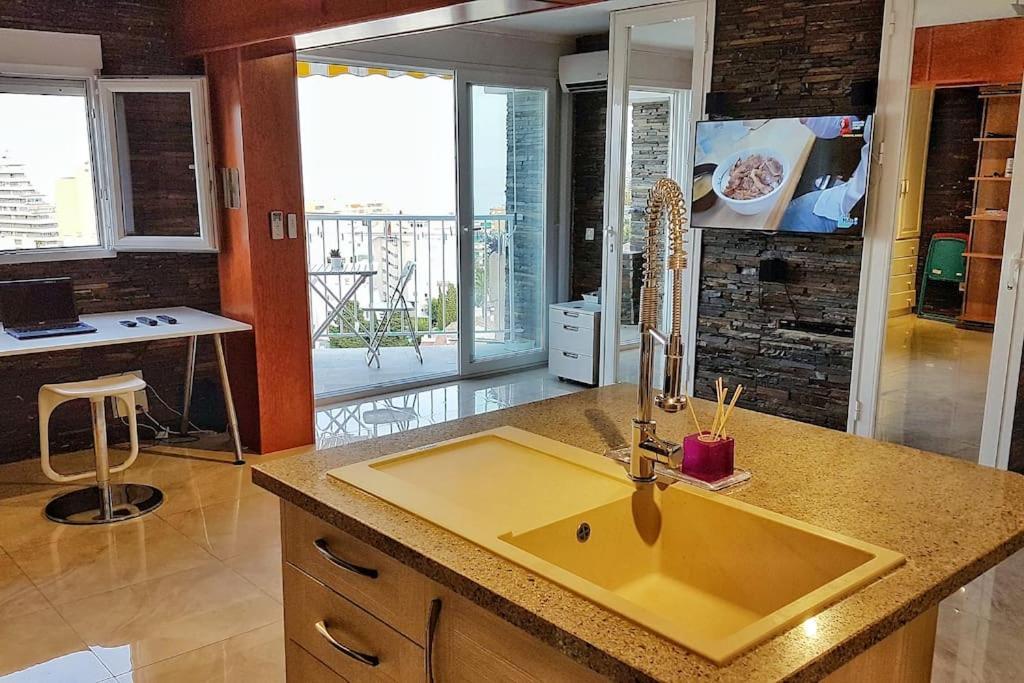 De Lujo Con Amplia Vista Al Mar. - Appartement Benalmádena