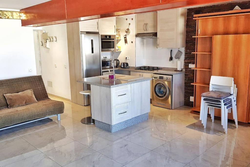 Apartment De Lujo Con Amplia Vista Al Mar. - *
